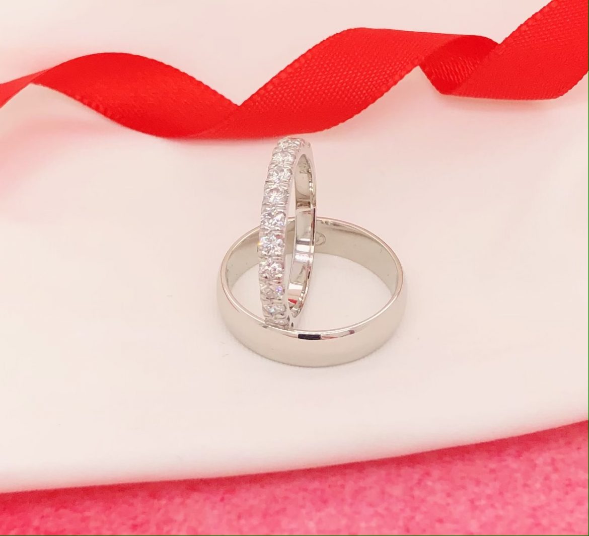 PLATINUM Wedding Ring WR239