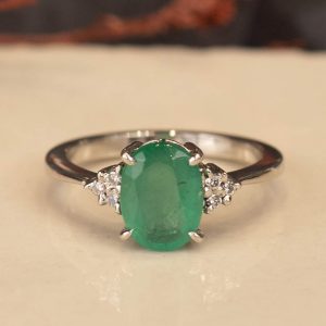 1.75 Carat Emerald w/.06 CTW Diamond Ring PLATINUM R305