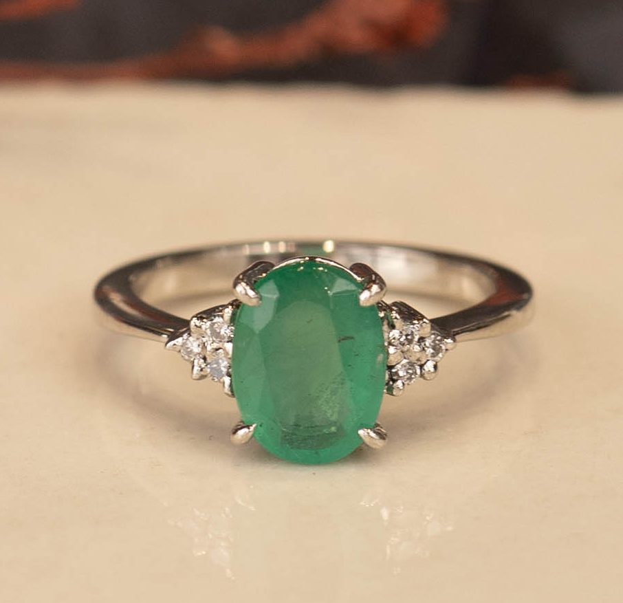 1.75 Carat Emerald w/.06 CTW Diamond Ring PLATINUM R305